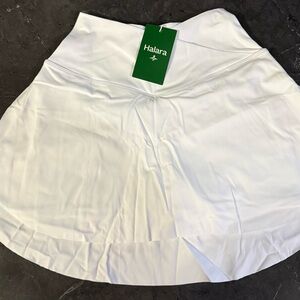 HALARA high waisted crossover 2 in 1 tennis shirt